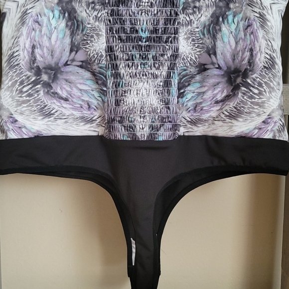 Bebe bodysuit size medium - Picture 8 of 11